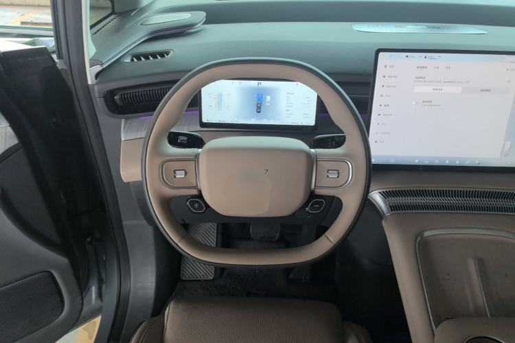 Used XPeng X9 2026 Model—Range-Extended Version 1602 Ultra Steering Wheel