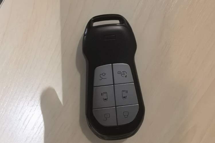 Used XPeng X9 2026 Model—Range-Extended Version 1602 Ultra Vehicle Key