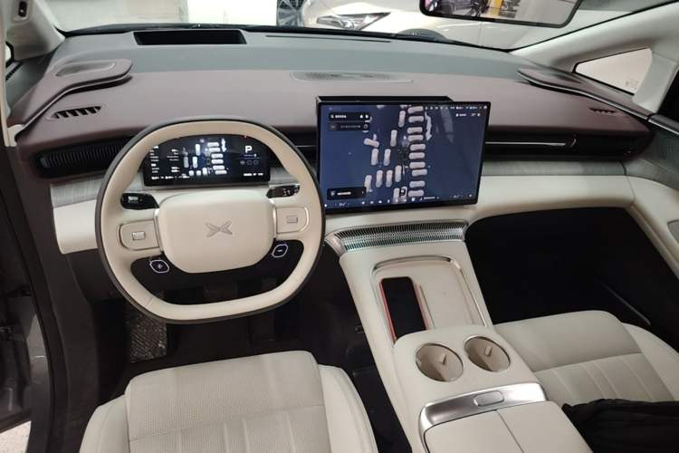 Used XPeng X9 2026 Model—Range-Extended Version 1602 Ultra Center Console