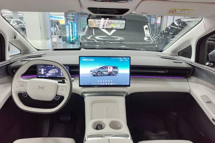Used XPeng X9 2026 Model—Range-Extended Version 1602 Ultra Center Console