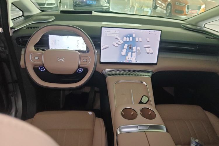Used XPeng X9 2026 Model—Range-Extended Version 1602 Ultra Center Console