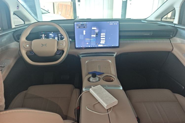 Used XPeng X9 2026 Model—Range-Extended Version 1602 Ultra Center Console