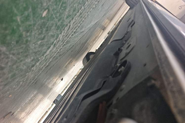 Used XPeng X9 2026 Model—Range-Extended Version 1602 Ultra Chassis Rear Left