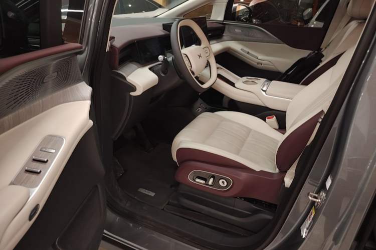 Used XPeng X9 2026 Model—Range-Extended Version 1602 Ultra Driver Seat
