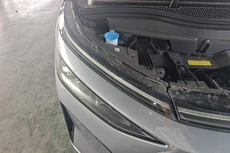 Used XPeng X9 2026 Model—Range-Extended Version 1602 Ultra Engine Bay Right