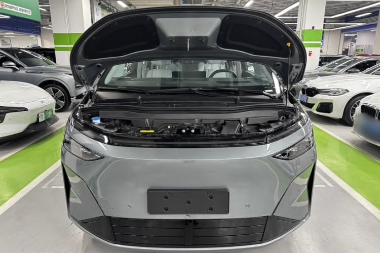Used XPeng X9 2026 Model—Range-Extended Version 1602 Ultra Engine Bay