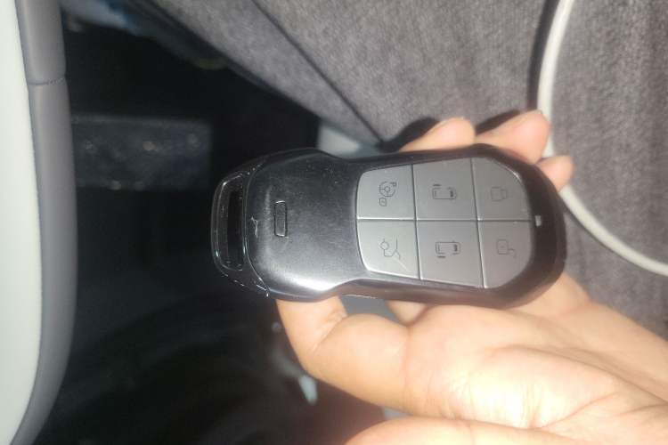 Used XPeng X9 2026 Model—Range-Extended Version 1602 Ultra Interior 1