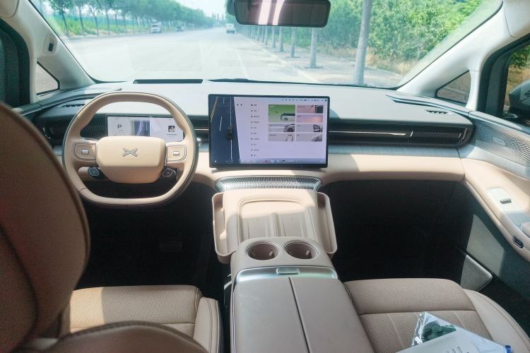 Used XPeng X9 2026 Model—Range-Extended Version 1602 Ultra Interior 1