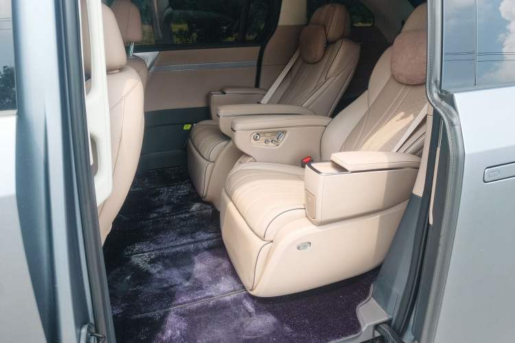Used XPeng X9 2026 Model—Range-Extended Version 1602 Ultra Interior 4