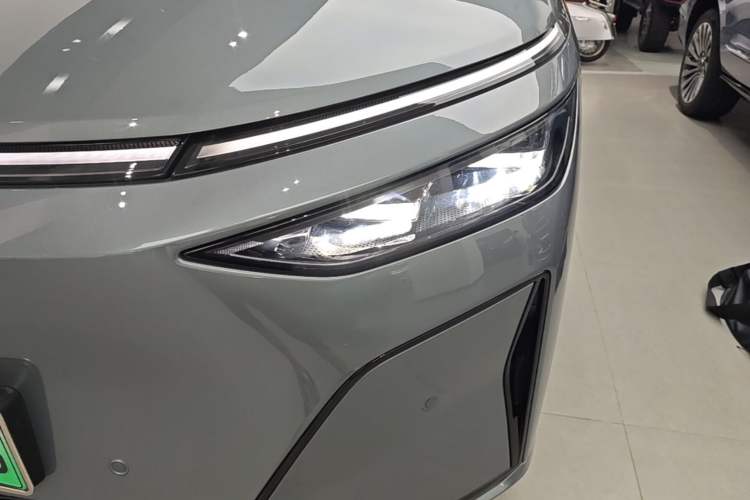 Used XPeng X9 2026 Model—Range-Extended Version 1602 Ultra Left Front Headlight