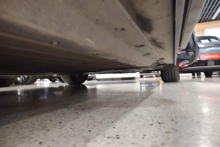 Used XPeng X9 2026 Model—Range-Extended Version 1602 Ultra Left Side Sill