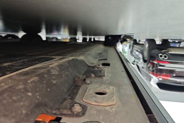 Used XPeng X9 2026 Model—Range-Extended Version 1602 Ultra Left Side Sill