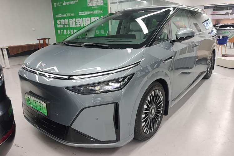 Used XPeng X9 2026 Model—Range-Extended Version 1602 Ultra Guazi used car, China used car export, Used car for sale, Used XPeng cars, Cheapest cars for sale