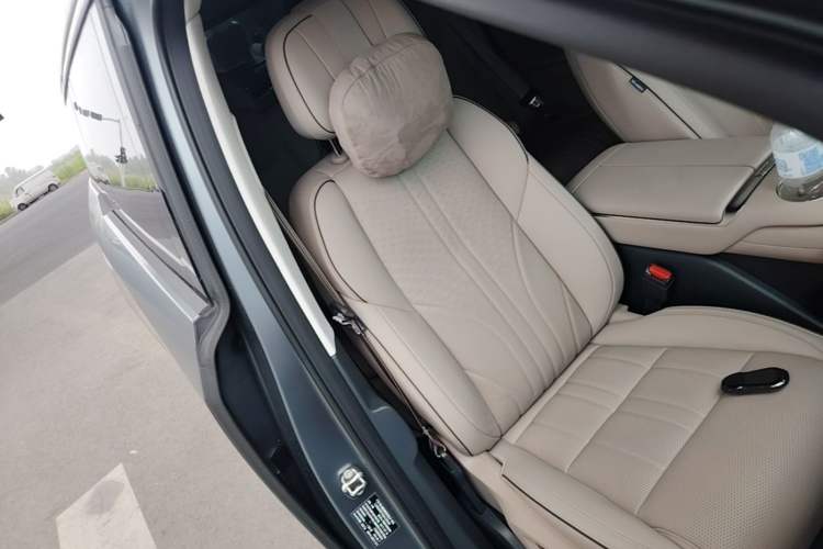 Used XPeng X9 2026 Model—Range-Extended Version 1602 Ultra Right Front Seat