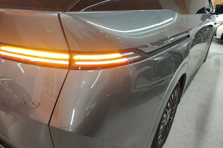 Used XPeng X9 2026 Model—Range-Extended Version 1602 Ultra Right Rear Taillight