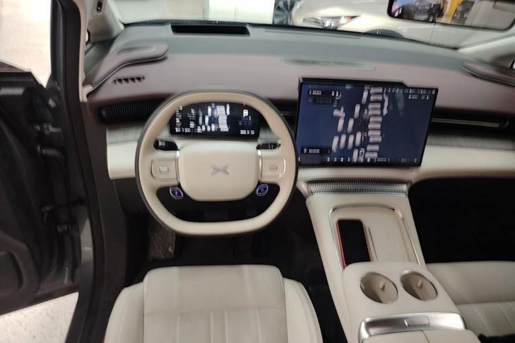 Used XPeng X9 2026 Model—Range-Extended Version 1602 Ultra Steering Wheel