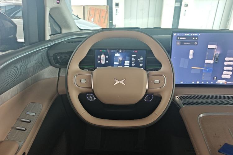 Used XPeng X9 2026 Model—Range-Extended Version 1602 Ultra Steering Wheel