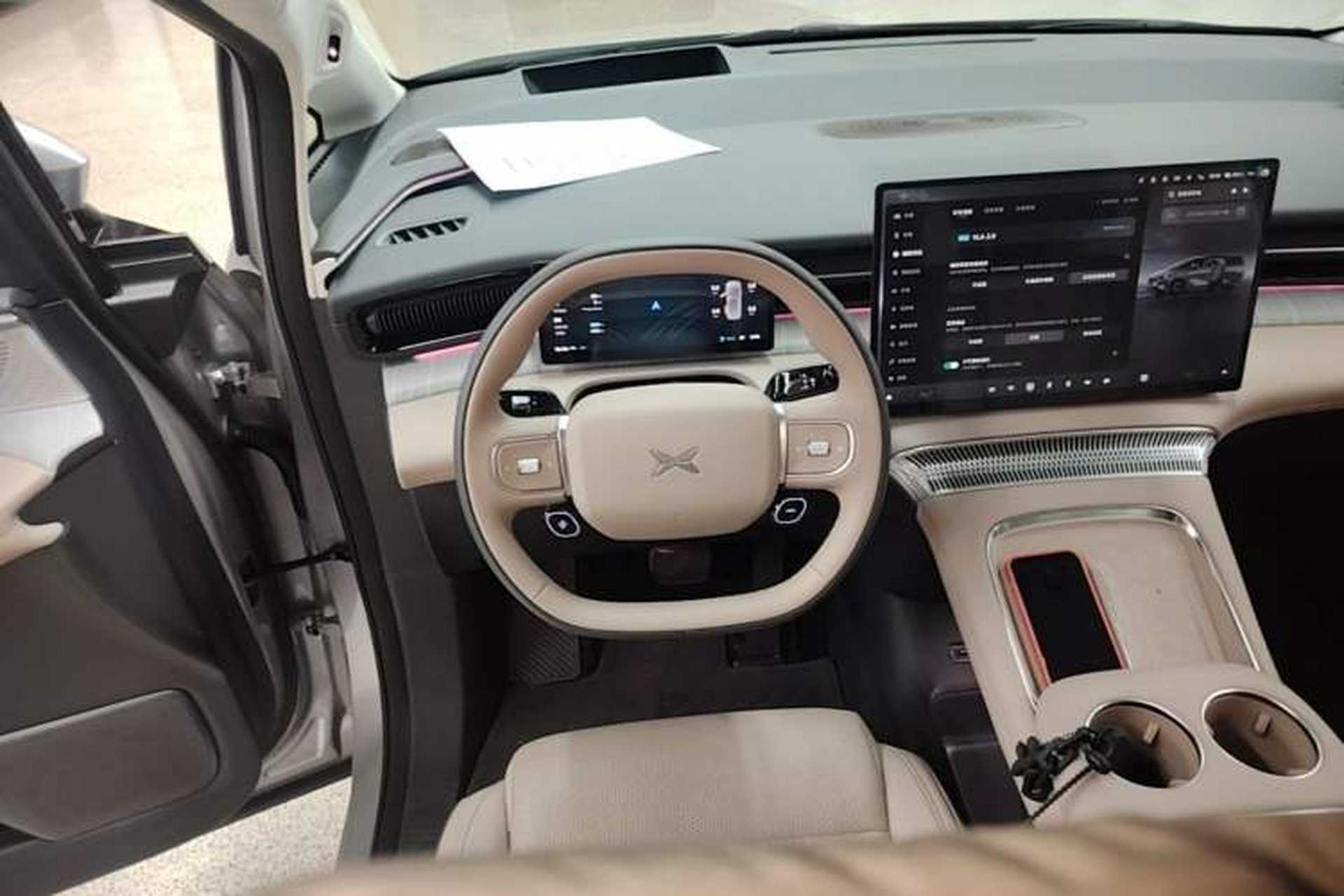 Used XPeng X9 2026 Model Pure Electric 650 Ultra Steering Wheel