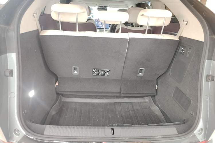 Used XPeng X9 2026 Model—Range-Extended Version 1602 Ultra Trunk