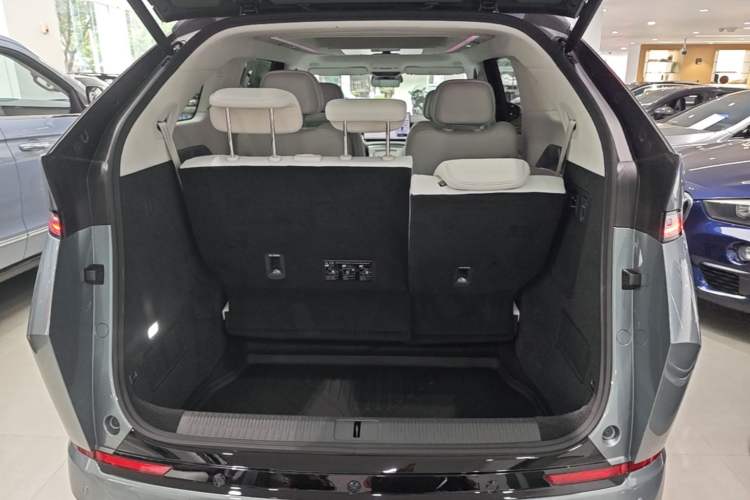Used XPeng X9 2026 Model—Range-Extended Version 1602 Ultra Trunk