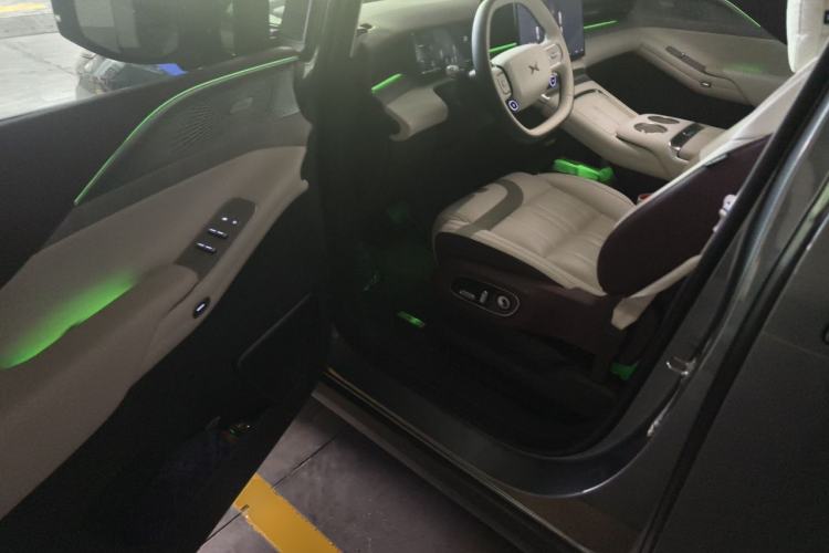Used XPeng X9 2026 Model—Range-Extended Version 1602 Ultra Driver Seat