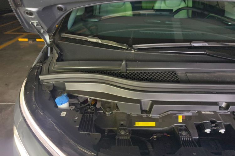 Used XPeng X9 2026 Model—Range-Extended Version 1602 Ultra Engine Bay Right