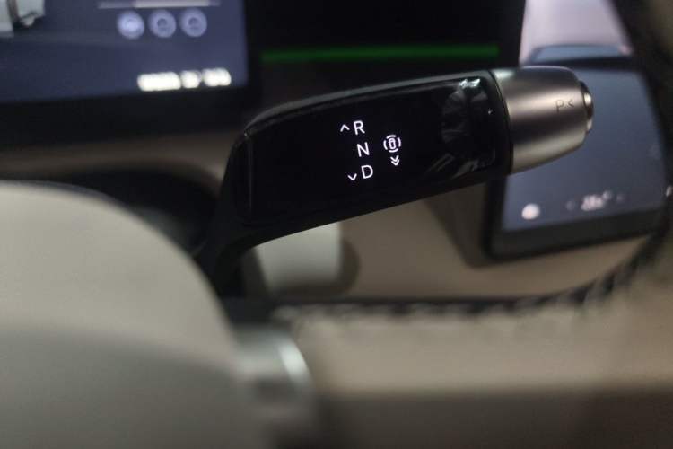 Used XPeng X9 2026 Model—Range-Extended Version 1602 Ultra Gear Lever