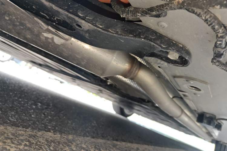 Used XPeng X9 2026 Model—Range-Extended Version 1602 Max Chassis Rear Right