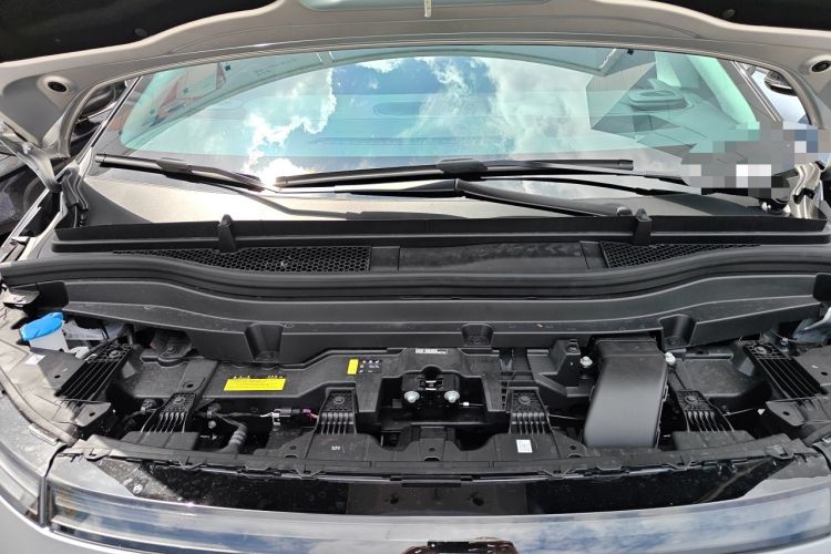 Used XPeng X9 2026 Model—Range-Extended Version 1602 Max Engine Bay
