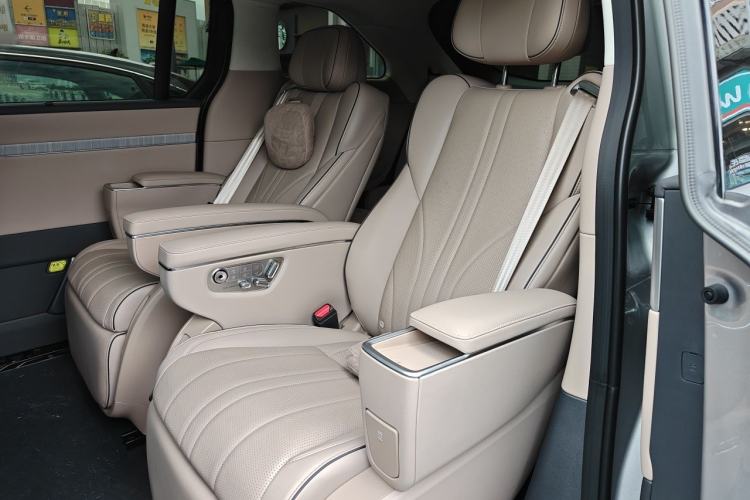 Used XPeng X9 2026 Model—Range-Extended Version 1602 Max Left Rear Seat