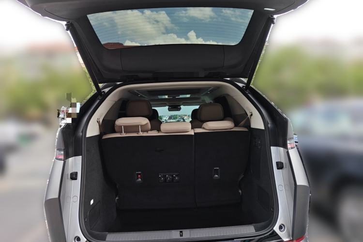 Used XPeng X9 2026 Model—Range-Extended Version 1602 Max Trunk