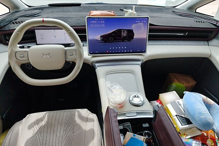 Used XPeng X9 2026 Model—Range-Extended Version 1602 Ultra Center Console