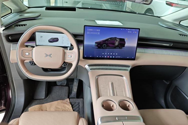 Used XPeng X9 2026 Model—Range-Extended Version 1602 Ultra Center Console
