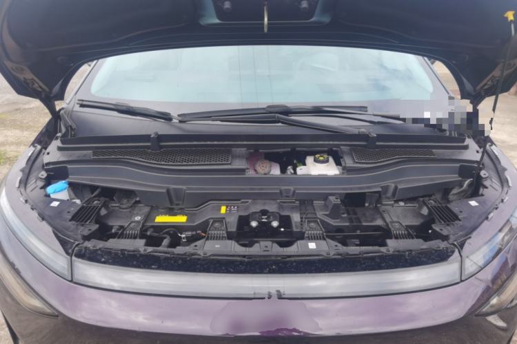 Used XPeng X9 2026 Model Pure Electric 710 Four-Wheel Drive Ultra Engine Bay