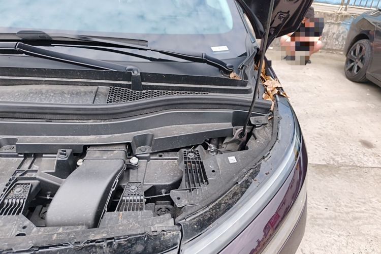 Used XPeng X9 2026 Model—Range-Extended Version 1602 Ultra Engine Bay Left
