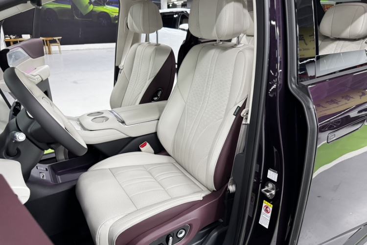 Used XPeng X9 2026 Model—Range-Extended Version 1602 Ultra Interior 8