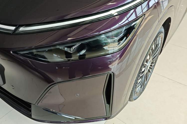 Used XPeng X9 2026 Model—Range-Extended Version 1602 Ultra Left Front Headlight
