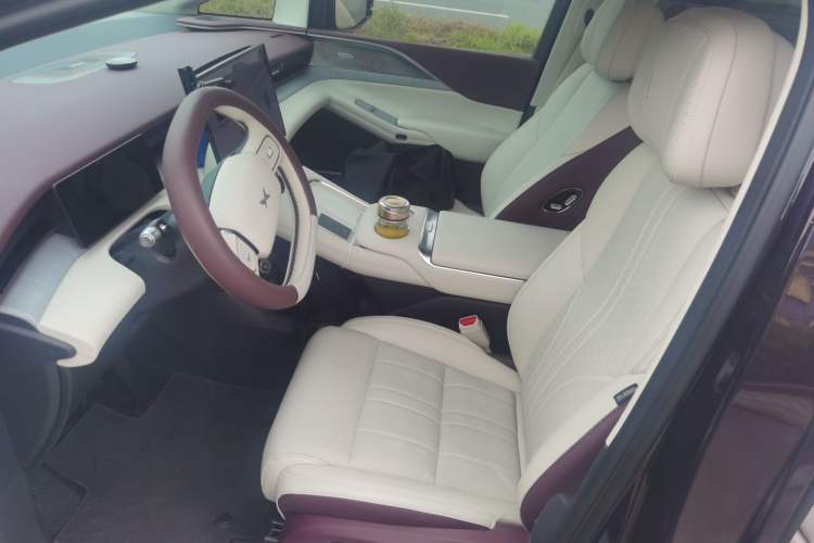 Used XPeng X9 2026 Model Pure Electric 710 Four-Wheel Drive Ultra Left Front Seat