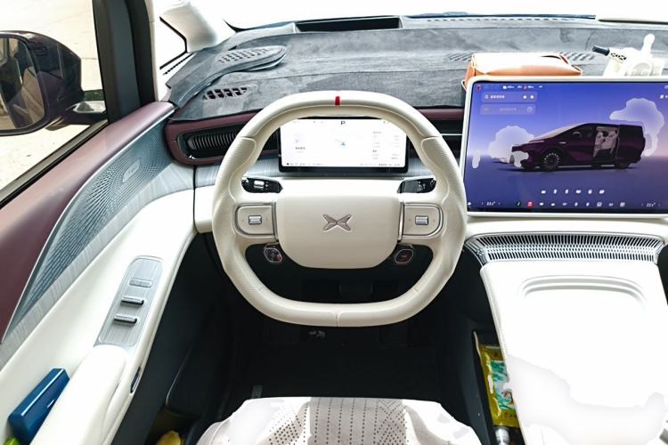 Used XPeng X9 2026 Model—Range-Extended Version 1602 Ultra Steering Wheel