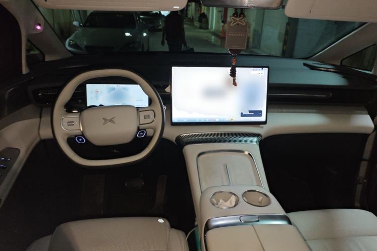 Used XPeng X9 2026 Model—Range-Extended Version 1602 Ultra Center Console