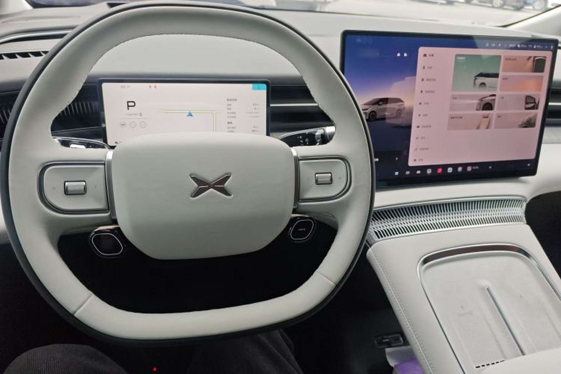 Used XPeng X9 2026 Model—Range-Extended Version 1602 Ultra Center Console