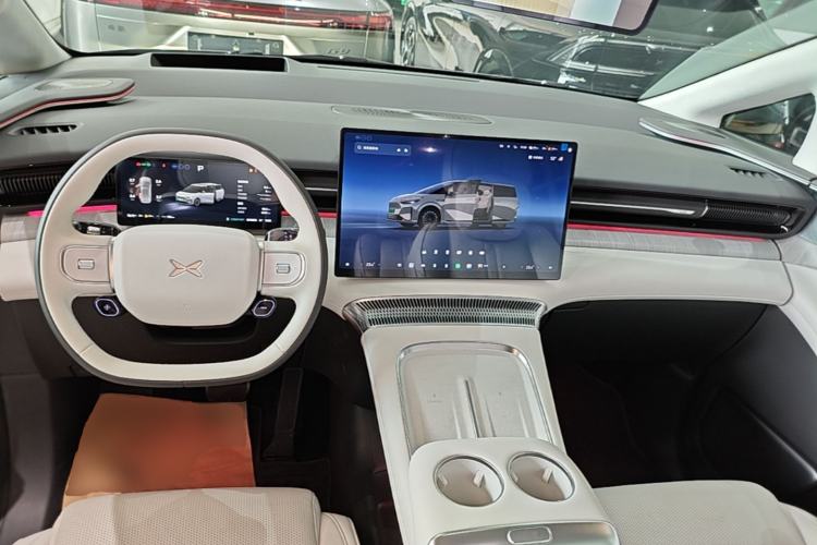 Used XPeng X9 2026 Model—Range-Extended Version 1602 Ultra Center Console