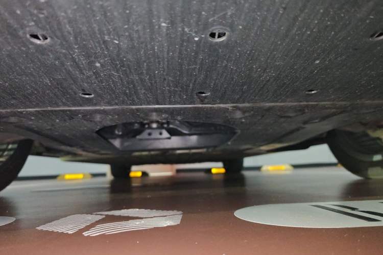 Used XPeng X9 2026 Model—Range-Extended Version 1602 Max Chassis Front