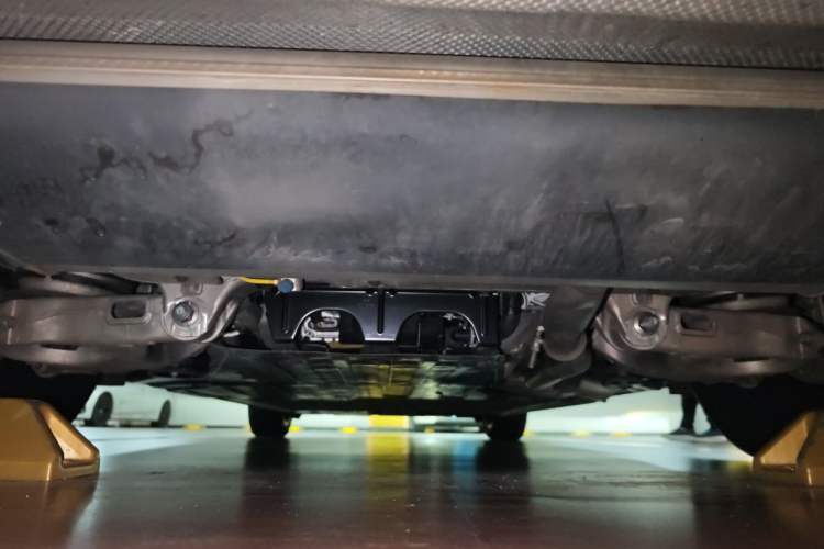 Used XPeng X9 2026 Model—Range-Extended Version 1602 Max Chassis Rear