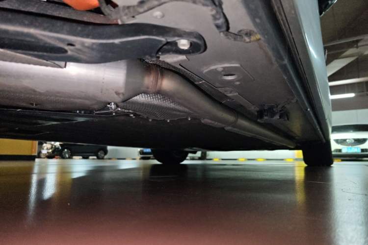 Used XPeng X9 2026 Model—Range-Extended Version 1602 Max Chassis Rear Right