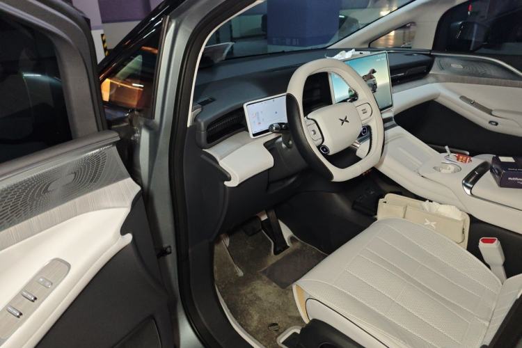 Used XPeng X9 2026 Model—Range-Extended Version 1602 Ultra Driver Seat