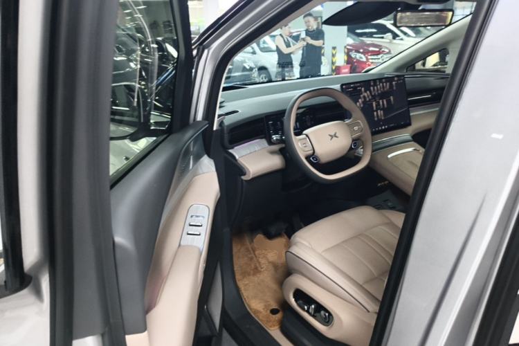 Used XPeng X9 2026 Model—Range-Extended Version 1602 Ultra Driver Seat