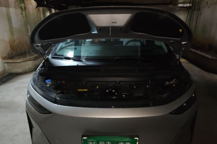 Used XPeng X9 2026 Model—Range-Extended Version 1602 Ultra Engine Bay