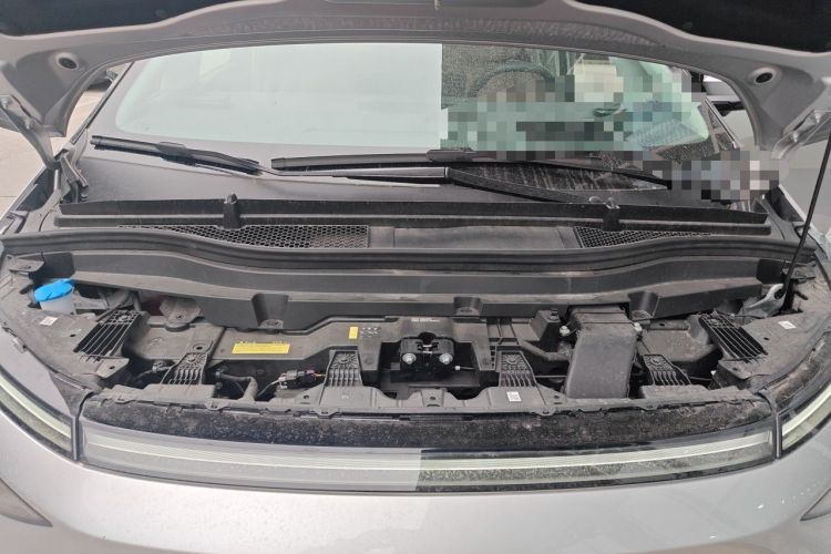 Used XPeng X9 2026 Model—Range-Extended Version 1602 Ultra Engine Bay