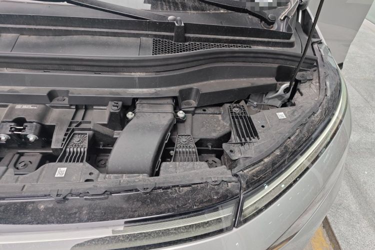 Used XPeng X9 2026 Model—Range-Extended Version 1602 Ultra Engine Bay Left
